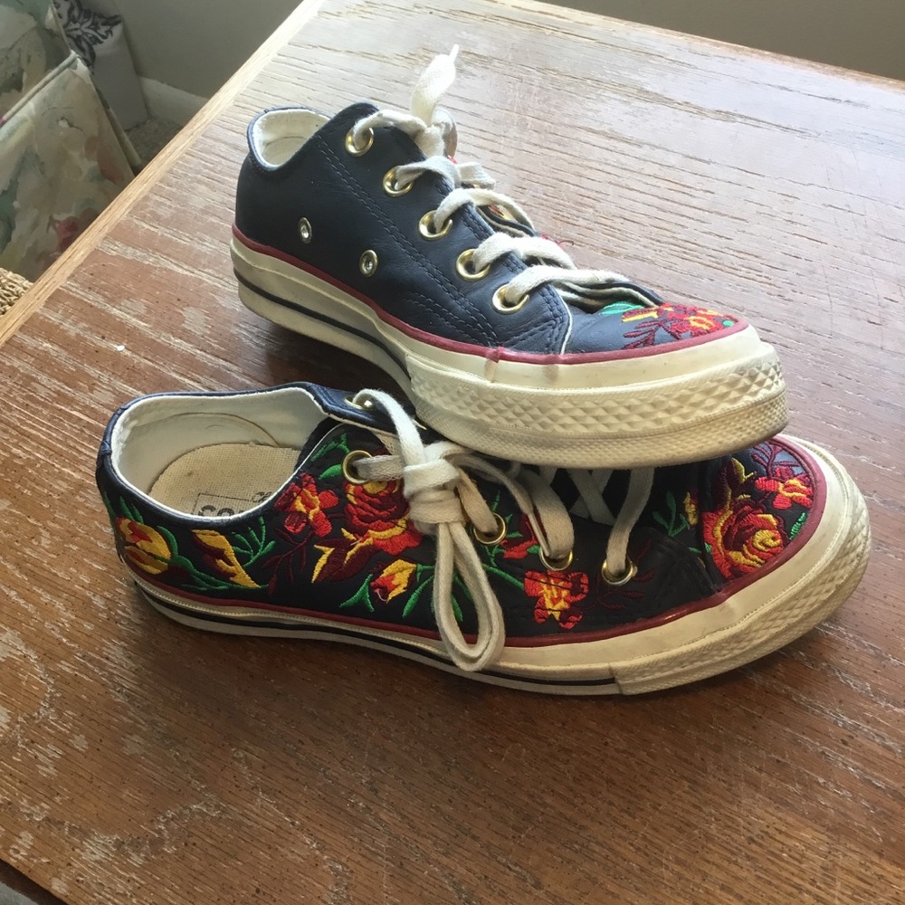 Chuck Taylor Converse Navy Floral Embroidered Sneakers - Picture 11 of 14
